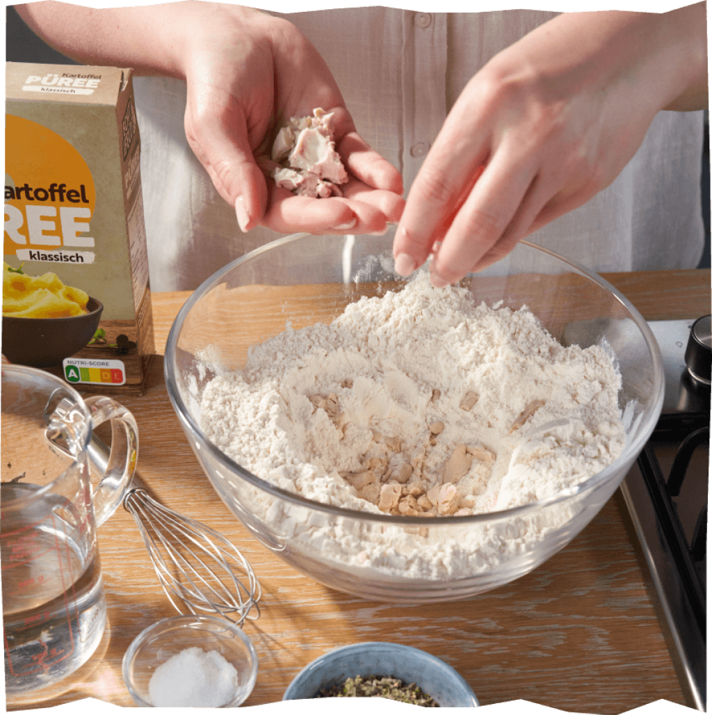 Echt vom Feld Bubble-Bread, Ofenbrot, Kartoffelbrot mit Käse und Kräutern, Schritt 1, Hefeteig Zubereitung.